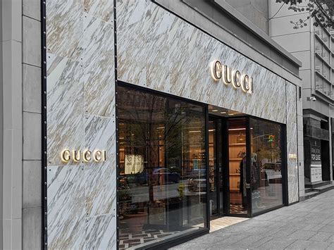 le magasin gucci a toronto|gucci bloor street toronto.